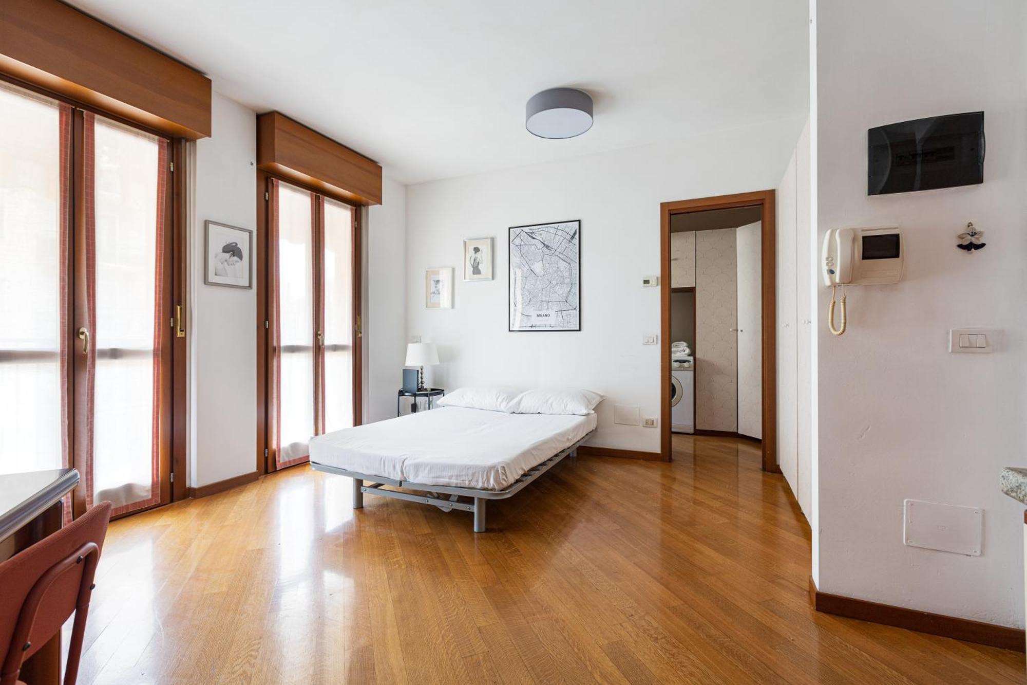 Cosy Studio With Balcony & Private Garage Milaan Buitenkant foto