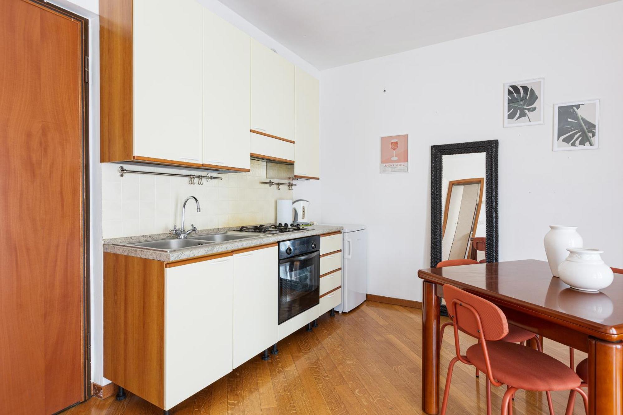 Cosy Studio With Balcony & Private Garage Milaan Buitenkant foto